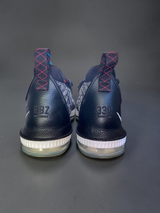 Nike LeBron 16 \'Oreo\' 2018 Mens Basketball Shoes Size 11.5 Worn 3-5X AO2588-006 main image 4